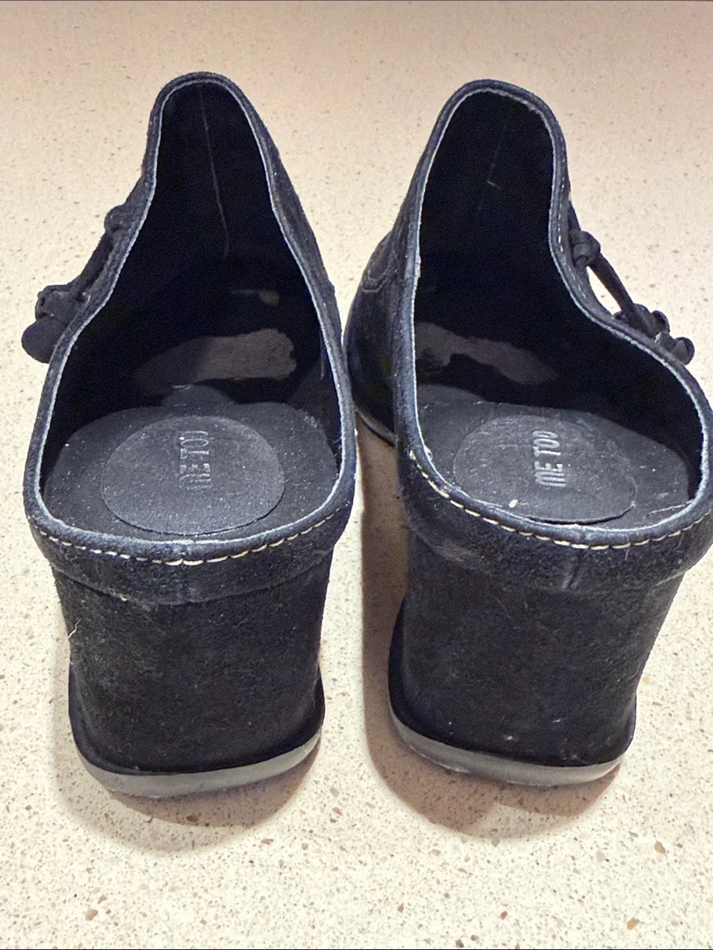 me too Black Suede Slip-On Moccasin Loafers Size 9 USA